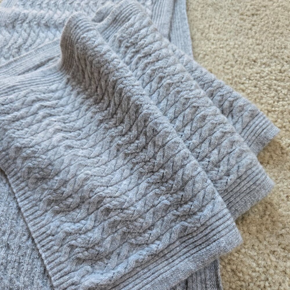 NWOT L.L. Bean Cashmere Scarf Grey Mini Cable Knit - Picture 4 of 9